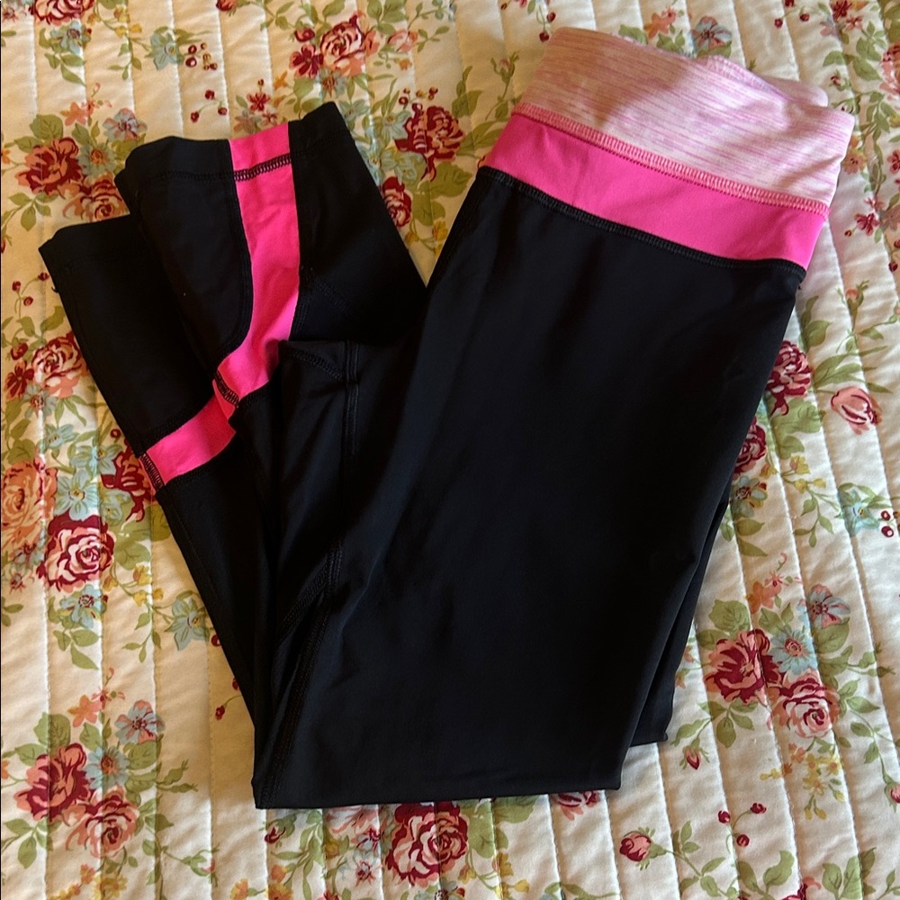 Lululemon Black and Pink Leggings Women’s Size 4